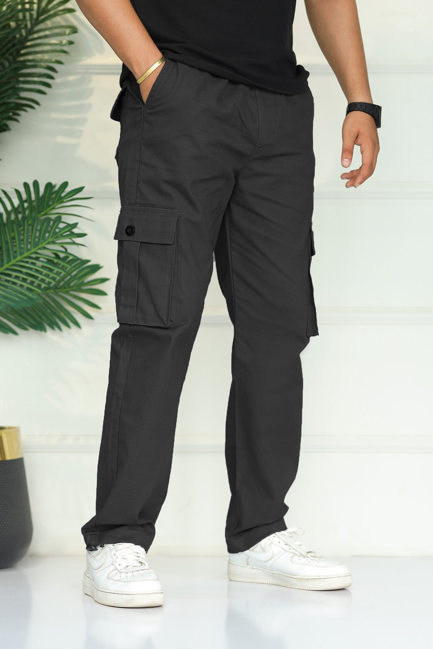 Turbo's 6 Pockets Loose Bottom Cargo Trouser In Black
