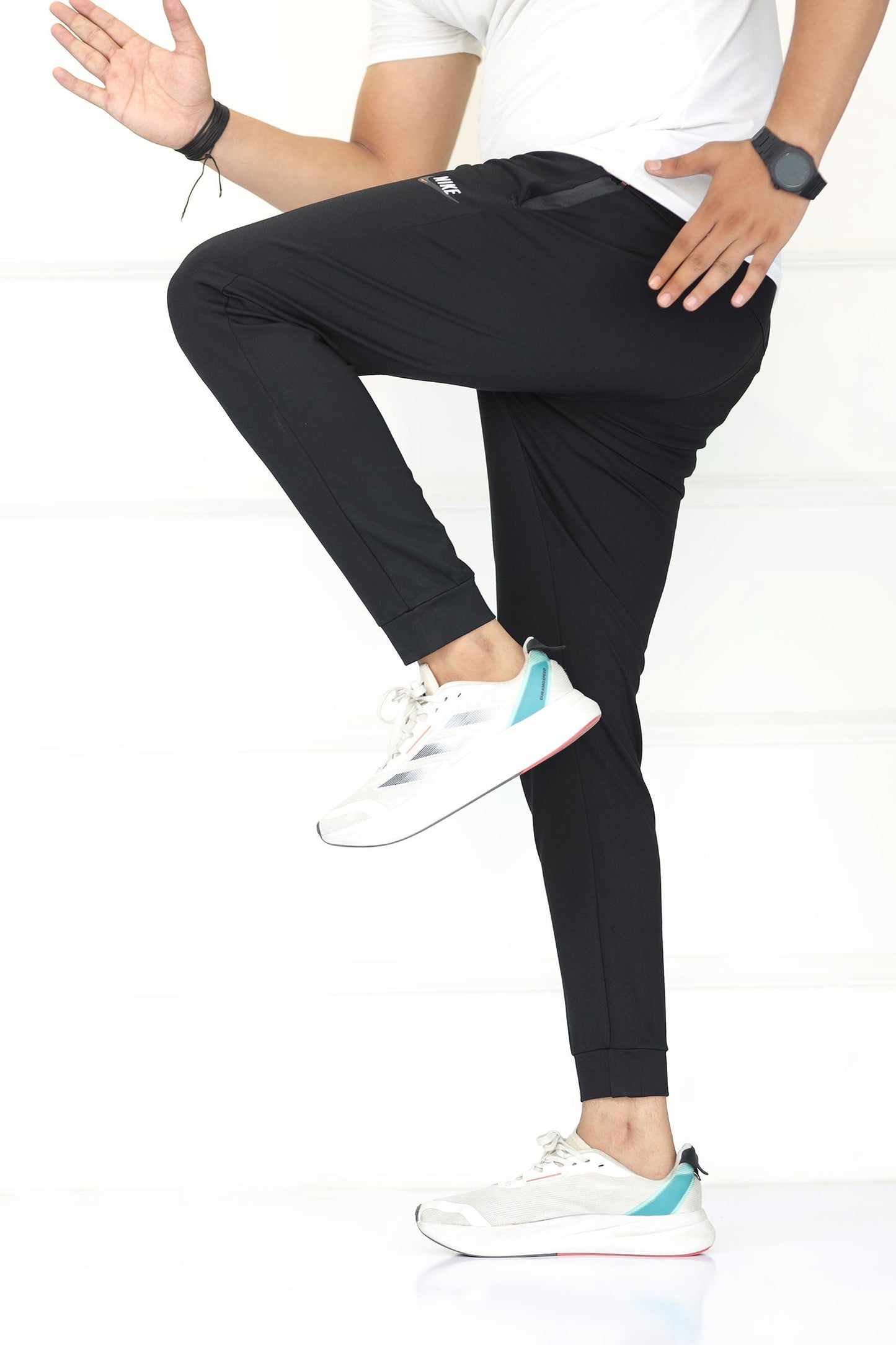 Nke 'The Jump' Project Performance SlimFit Trouser In Black