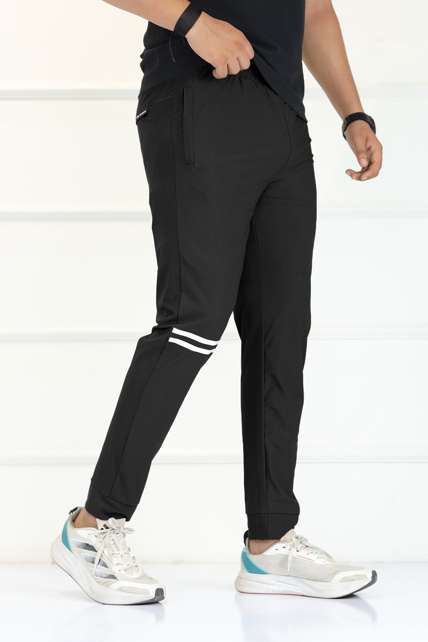 Turbo 'The Stride' Division Running Men's Dryfit Trouser In Black