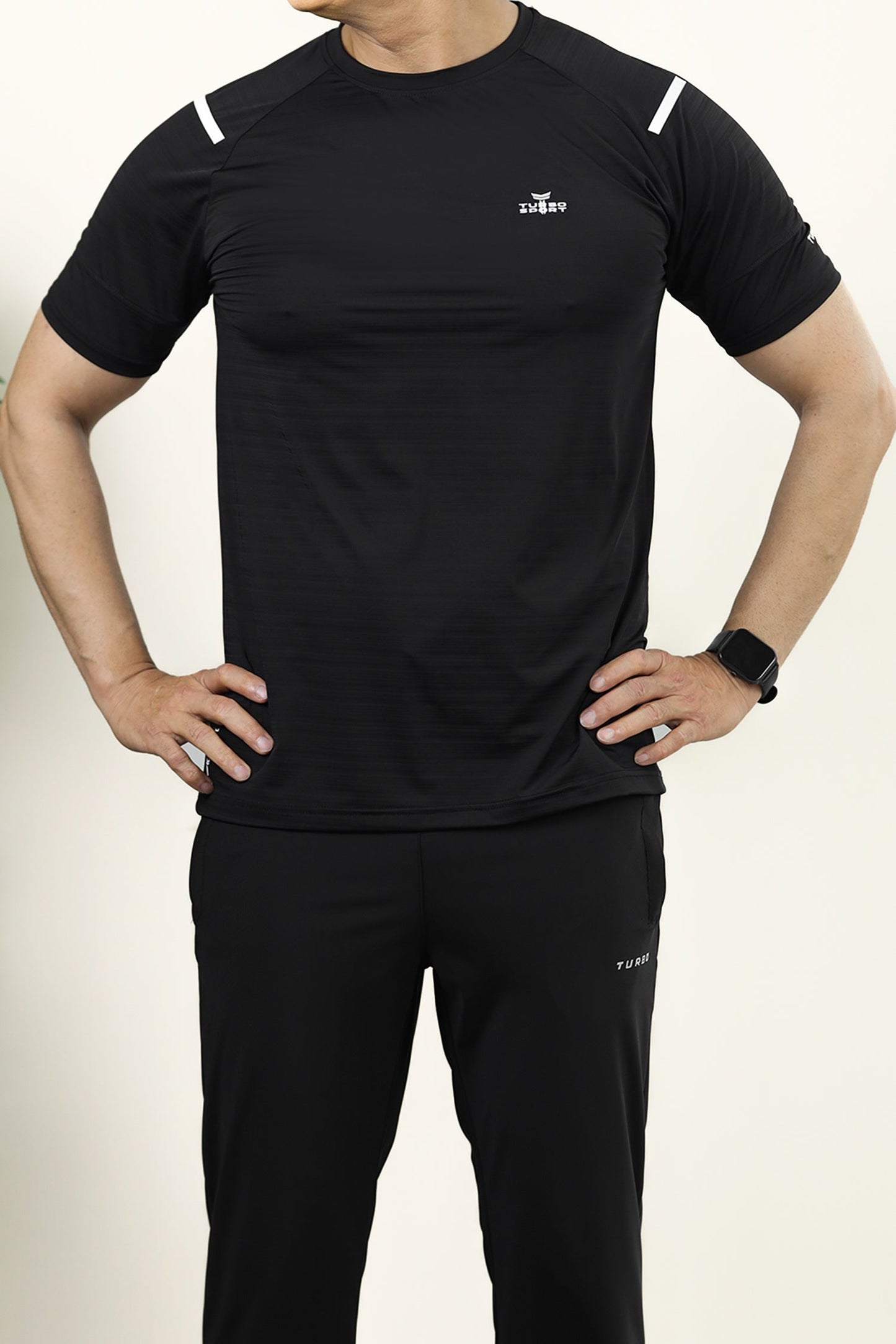 Turbo Sport Shoulder Striped Breathable Dry-Fit Tee In Black
