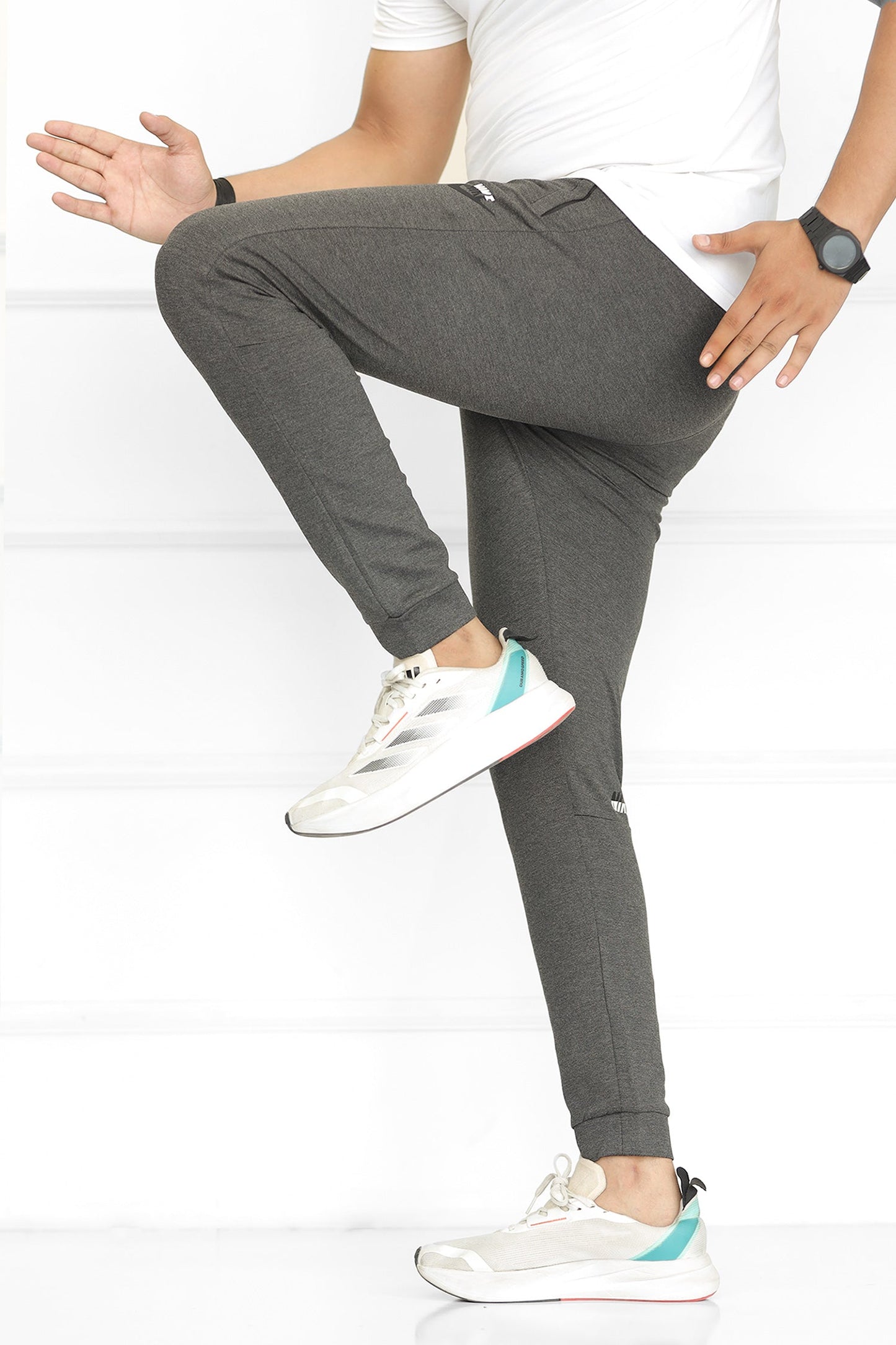Nke 'Airborne' Division Active SlimFit Trouser In Charcoal
