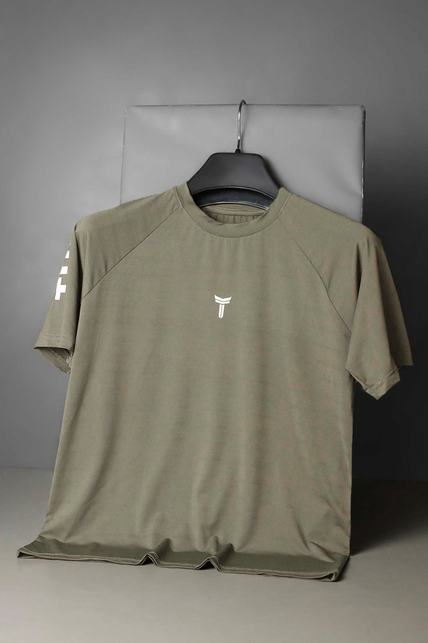 Turbo 'Statement Sleeve' Raglan Dry-Fit Tee