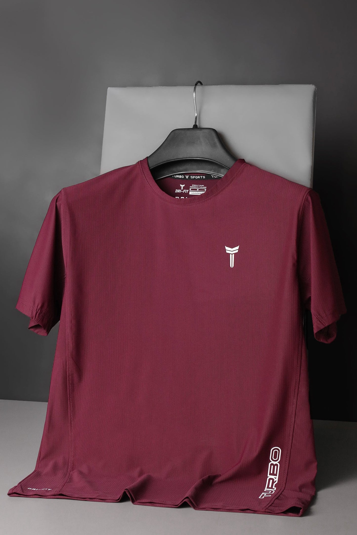 Turbo 'Street-Style' Drop-Shoulder Graphic Dry-Fit Tee In Dark Maroon