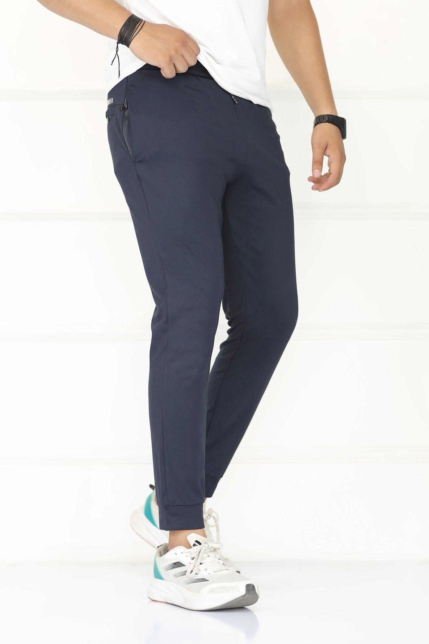 Nke 'The Jump' Project Performance SlimFit Trouser In Navy Blue