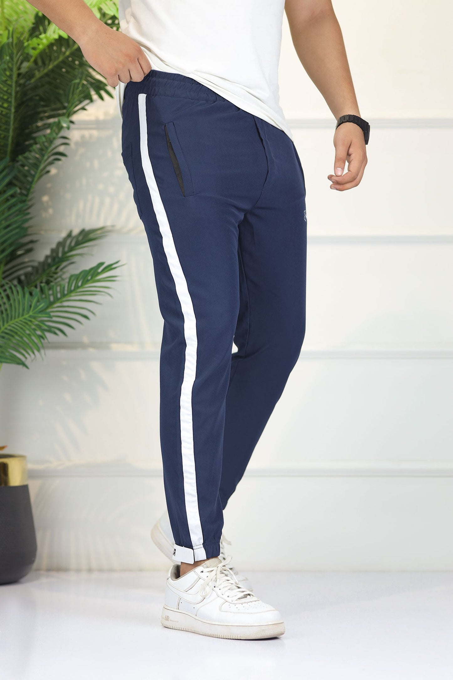 Undr Armr 'The Reveal' Cuff Logo & Sideline Micron Trouser In Navy Blue