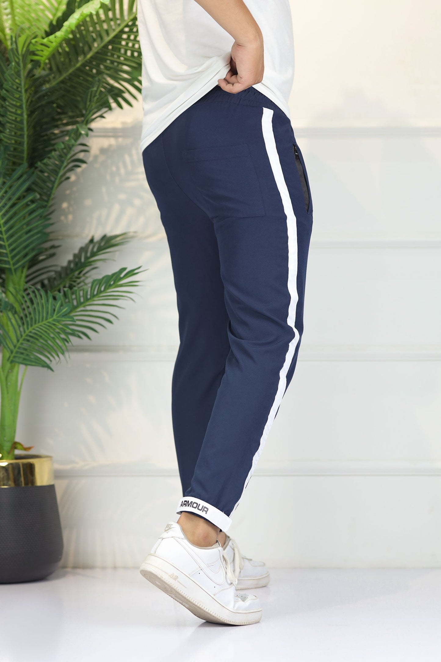 Undr Armr 'The Reveal' Cuff Logo & Sideline Micron Trouser In Navy Blue