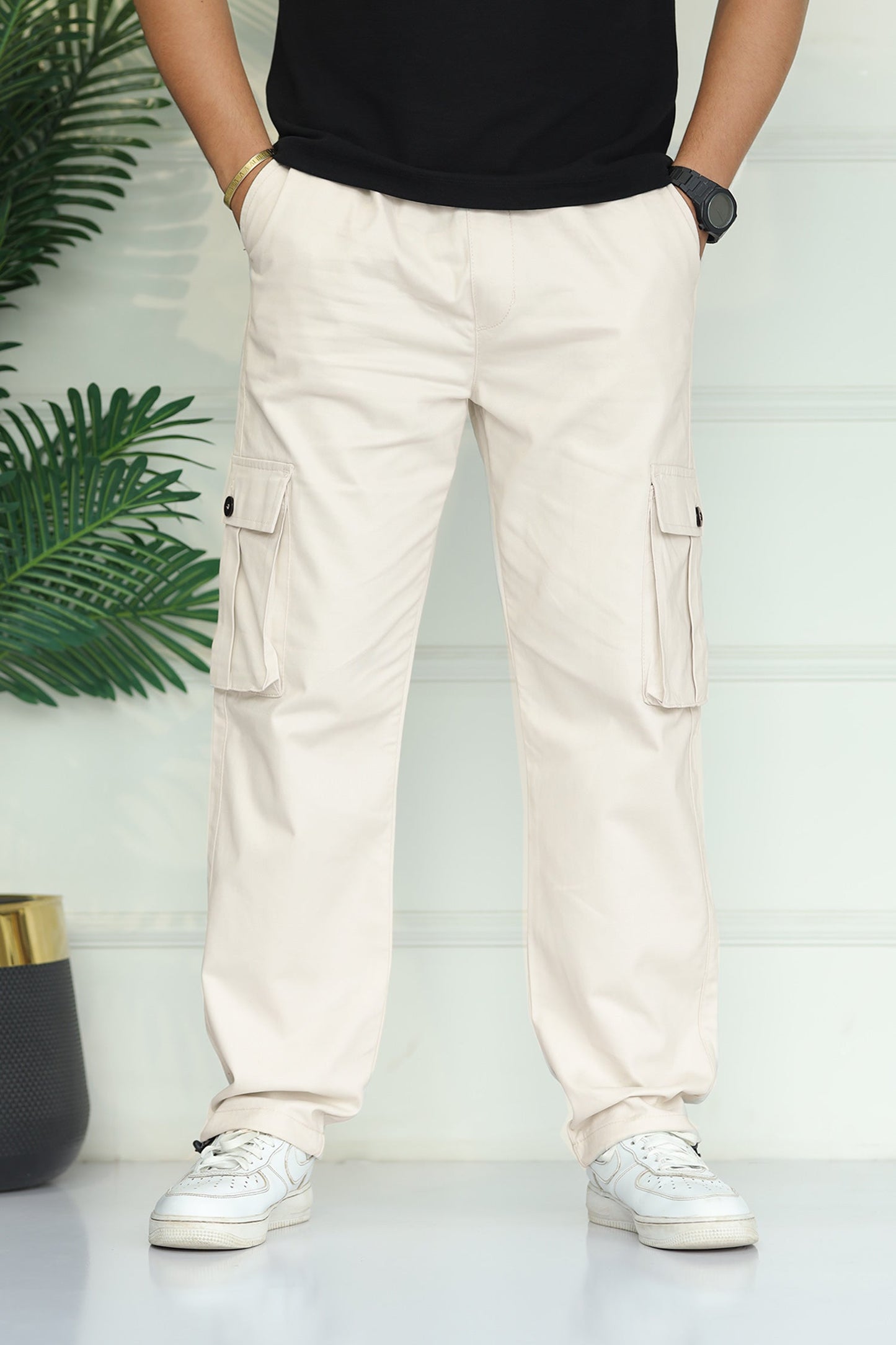 Turbo's 6 Pockets Loose Bottom Cargo Trouser In Off White