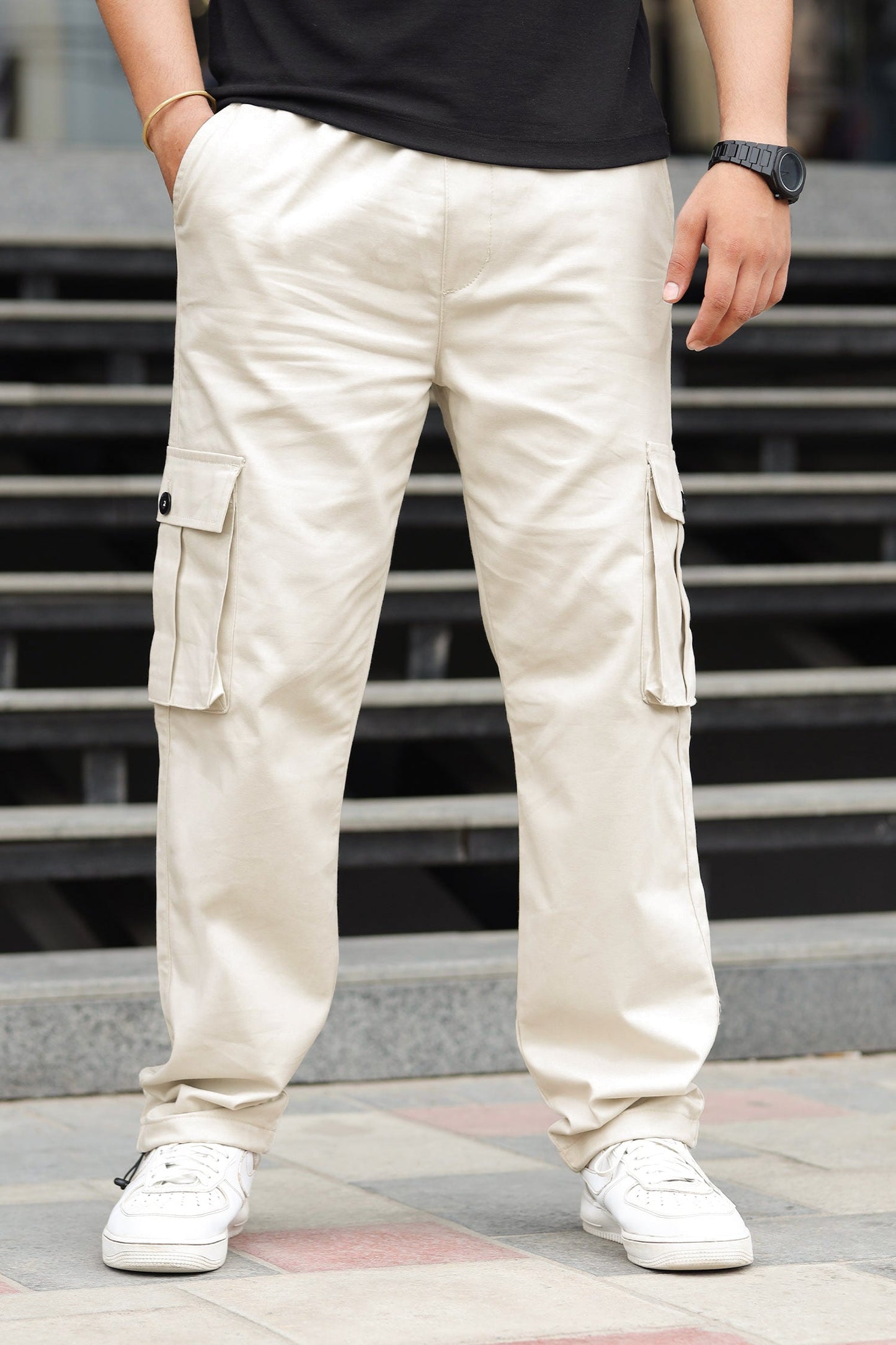 Turbo's 6 Pockets Loose Bottom Cargo Trouser In Off White