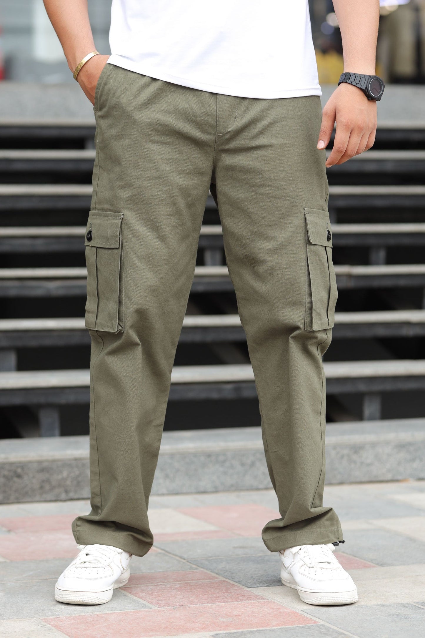 Turbo's 6 Pockets Loose Bottom Cargo Trouser In Olive Green