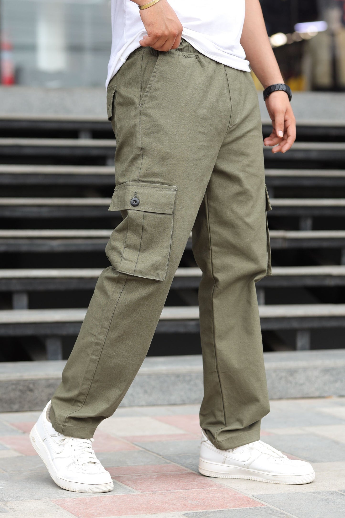 Turbo's 6 Pockets Loose Bottom Cargo Trouser In Olive Green