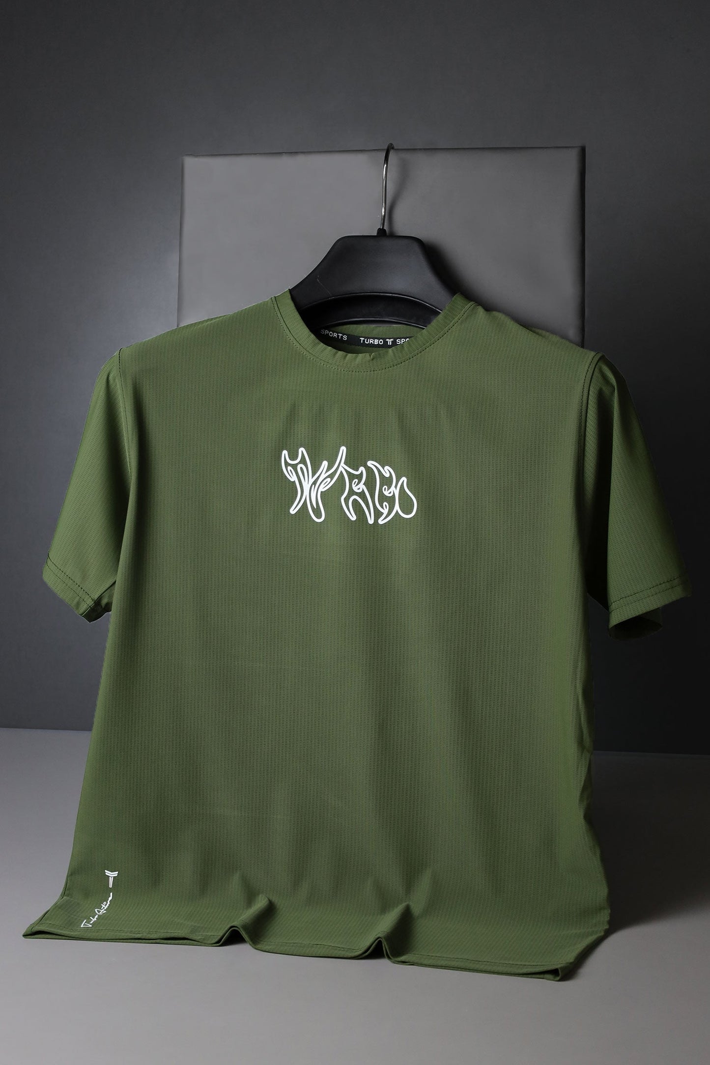 Turbo 'Action-Ready' Graphic Mesh Dry-Fit Tee In Olive Green