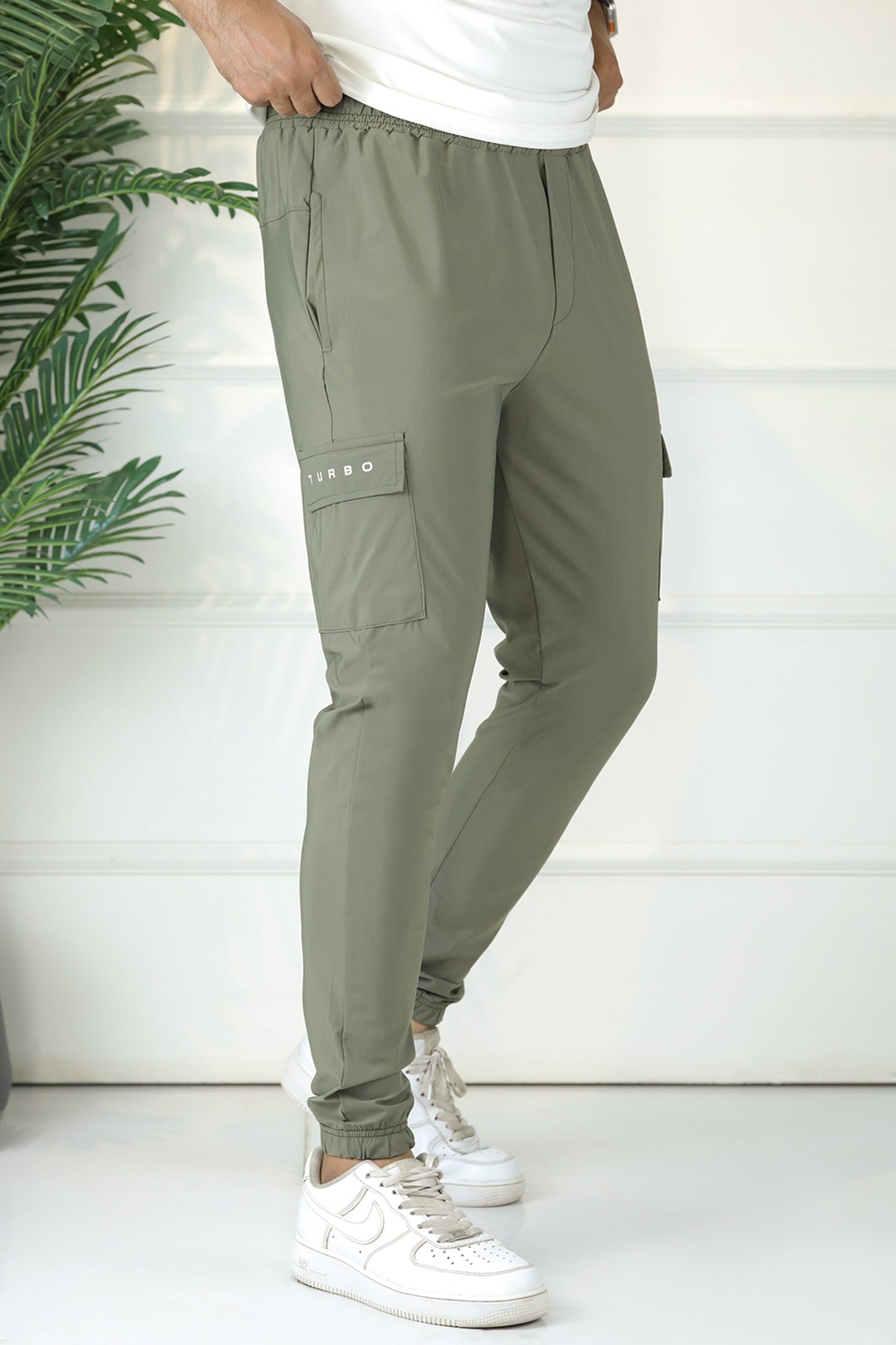 Turbo's Essential Workout Running Men's Dryfit Trouser In Olive
