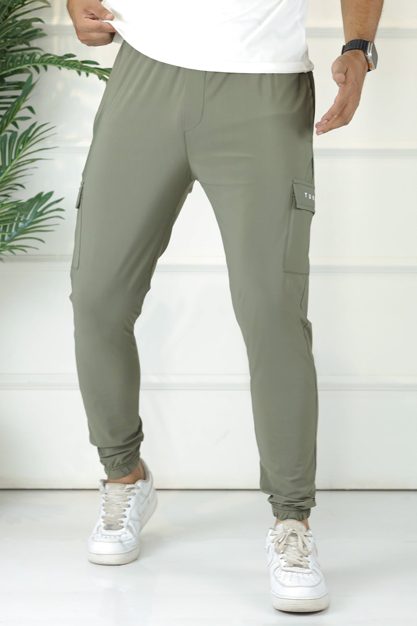Turbo's Essential Workout Running Men's Dryfit Trouser In Olive