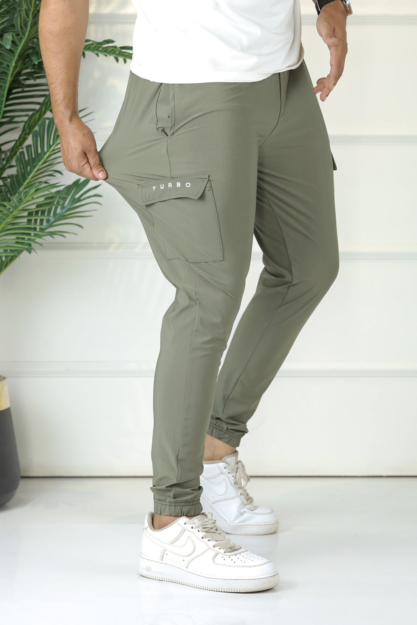 Turbo's Essential Workout Running Men's Dryfit Trouser In Olive