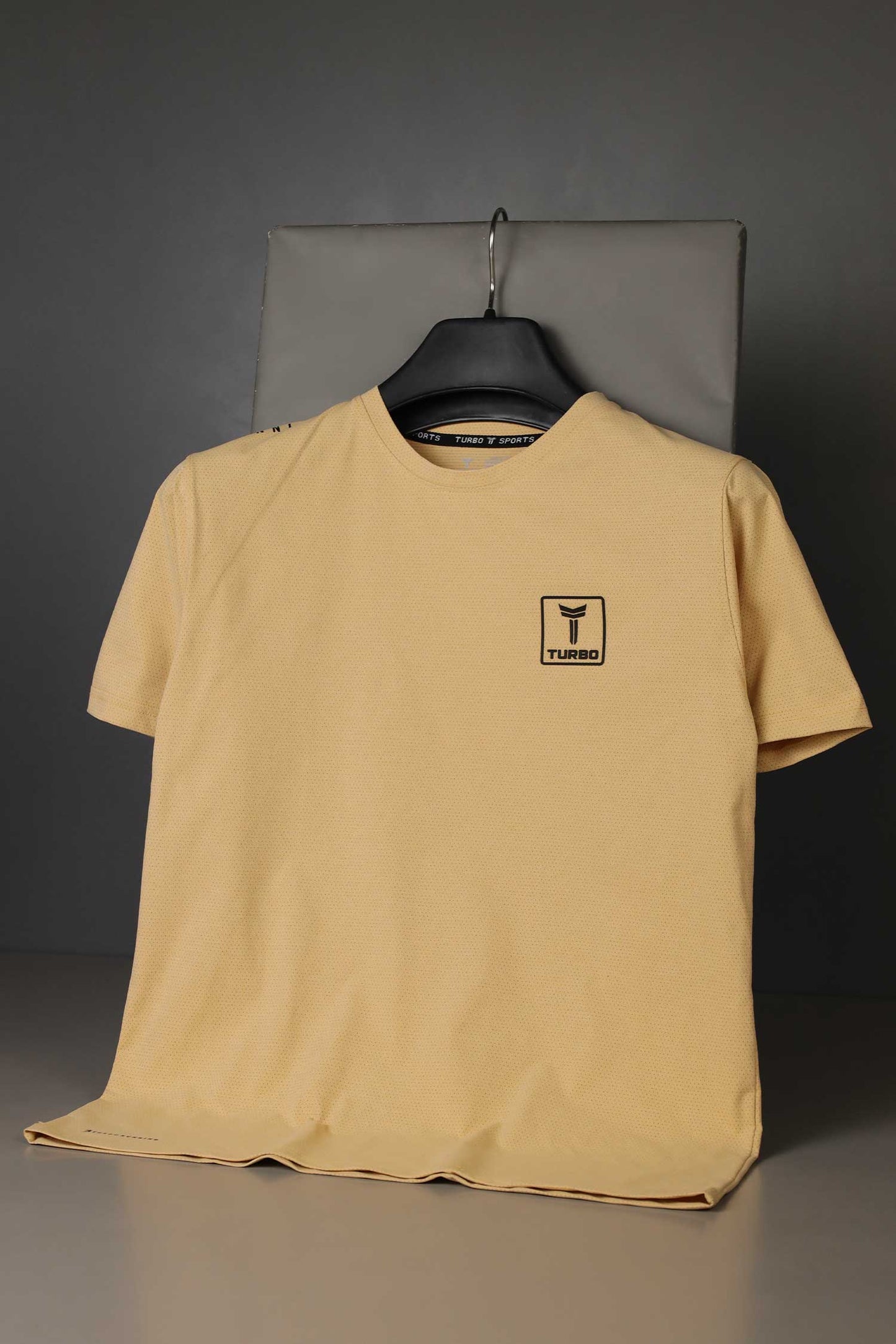 Turbo 'Aero-Flow' Perforated Running Dry-Fit Tee In Peach
