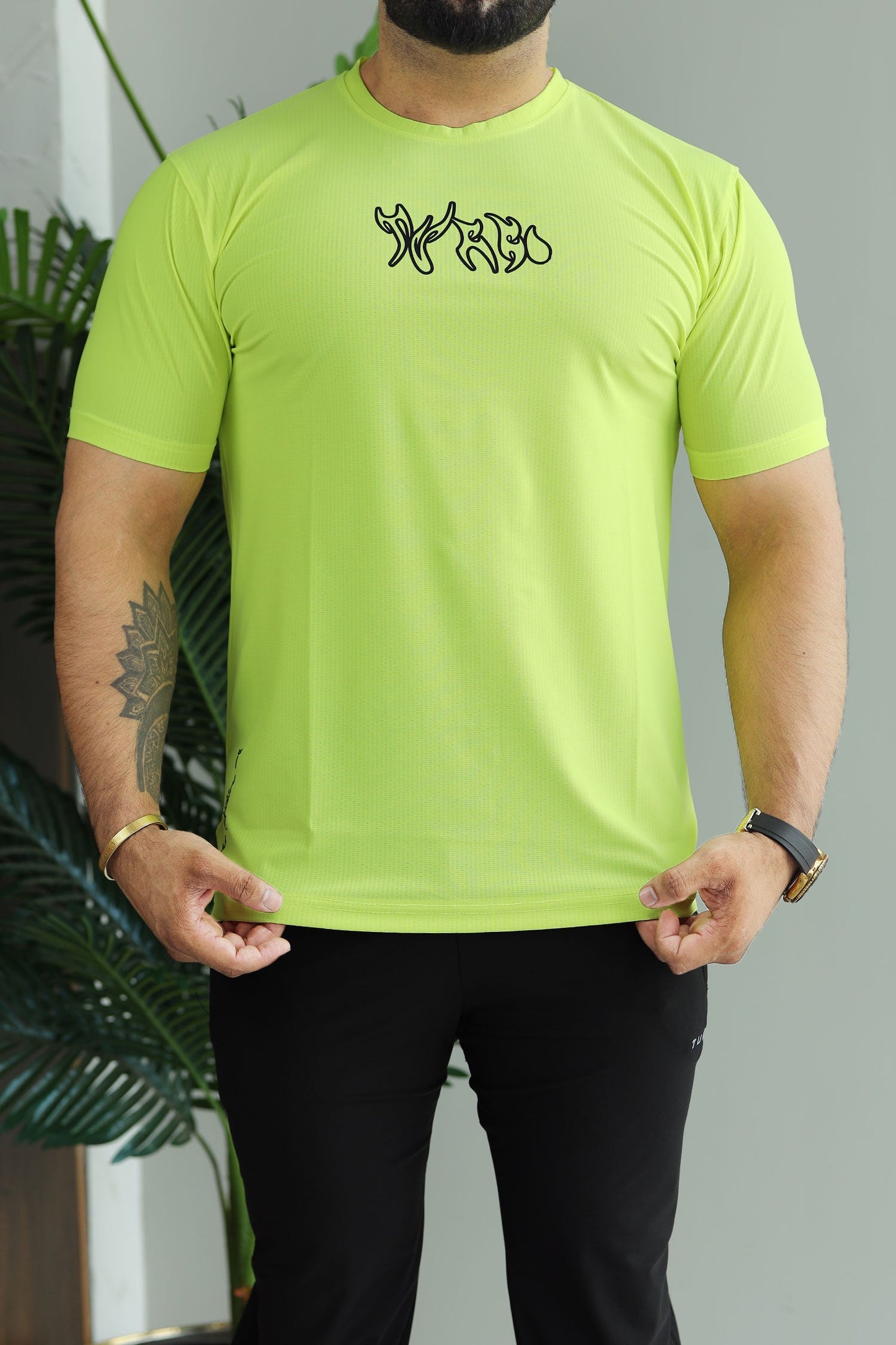 Turbo 'Action-Ready' Graphic Mesh Dry-Fit Tee In Parrot Green
