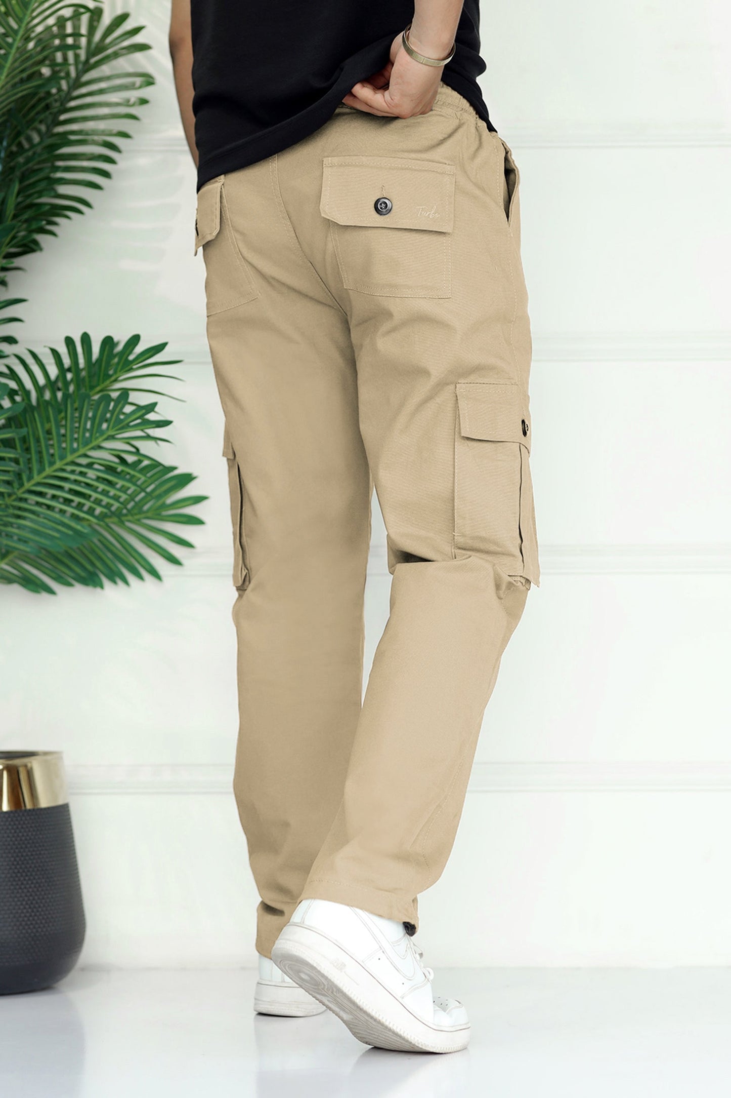 Turbo's 6 Pockets Loose Bottom Cargo Trouser In Light Skin