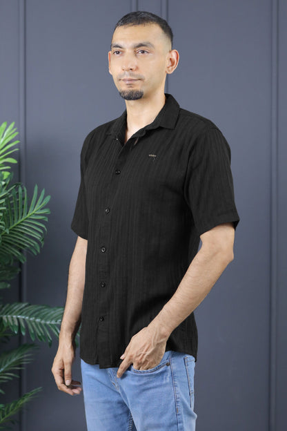 Turbo Minimalist Design Half Sleeve Casual Shirt In Black