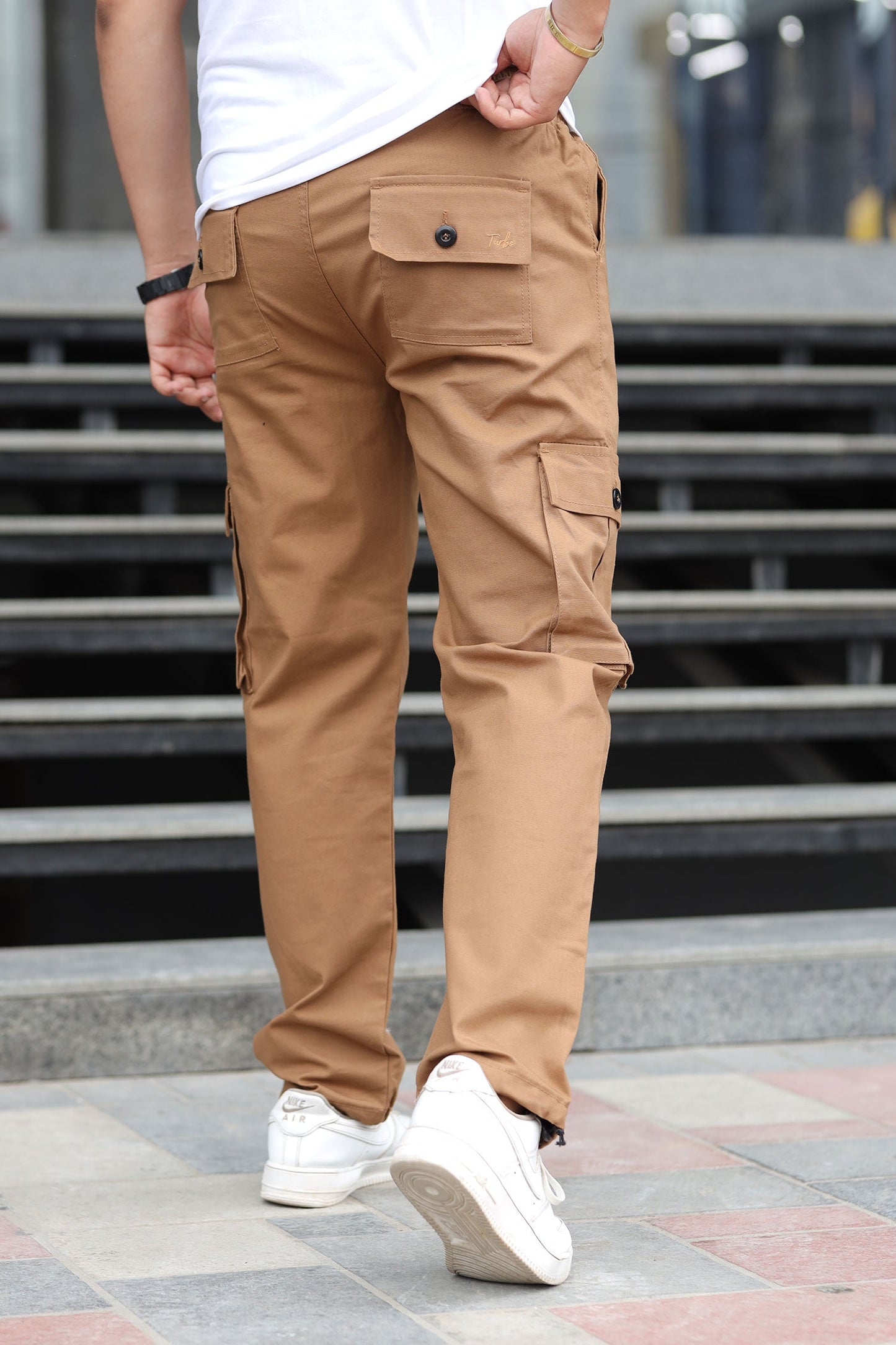 Turbo's 6 Pockets Loose Bottom Cargo Trouser In Camel