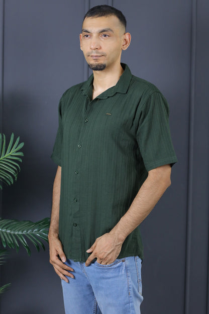 Turbo Minimalist Design Half Sleeve Casual Shirt In Dark Green