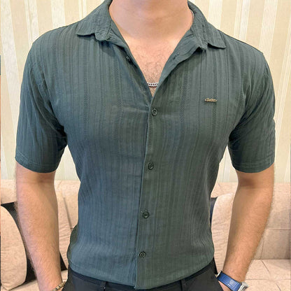 Turbo Minimalist Design Half Sleeve Casual Shirt In Dark Green