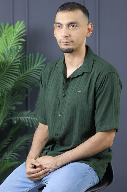 Turbo Minimalist Design Half Sleeve Casual Shirt In Dark Green