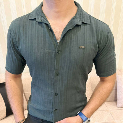 Turbo Minimalist Design Half Sleeve Casual Shirt In Dark Green