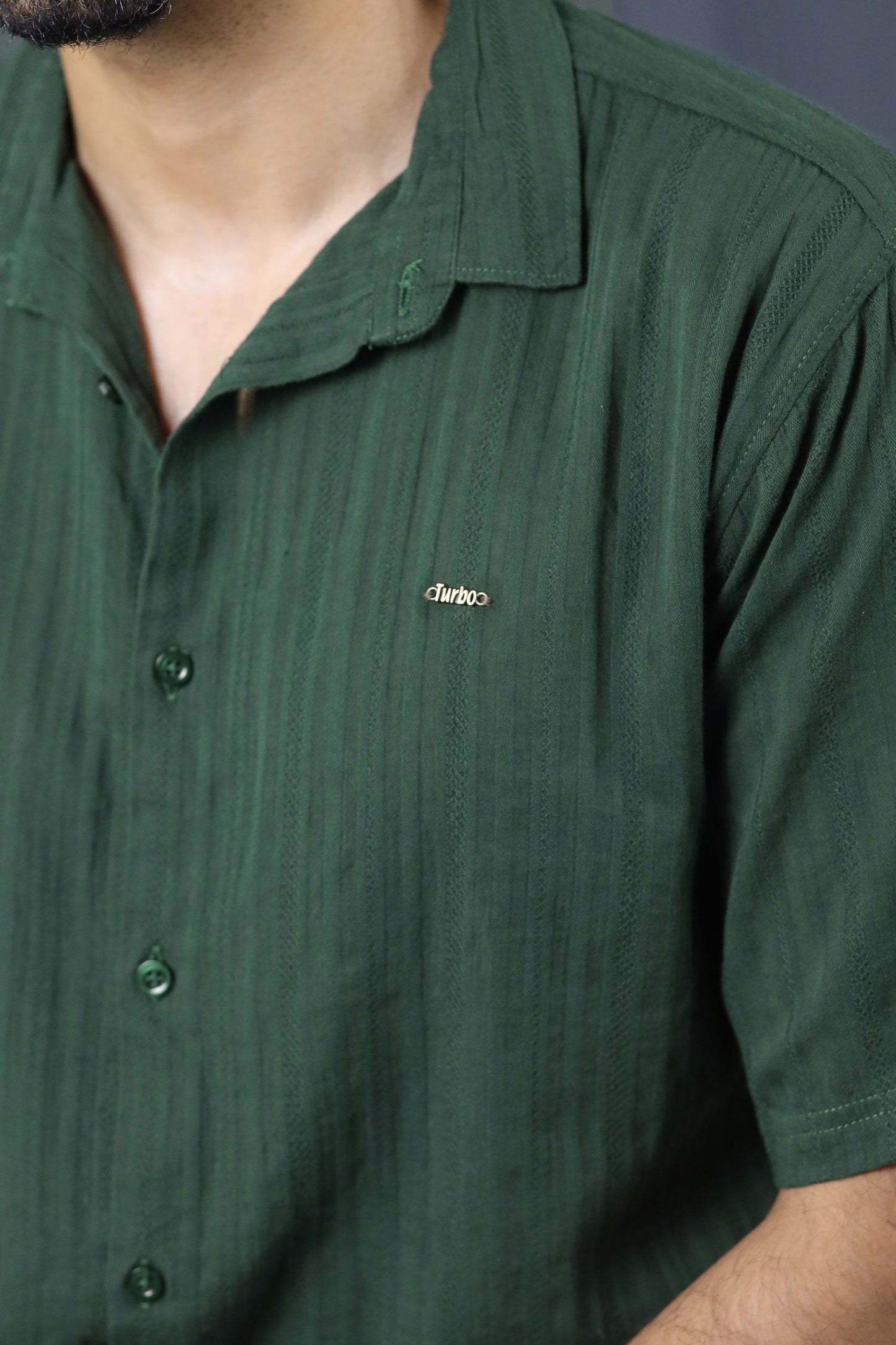 Turbo Minimalist Design Half Sleeve Casual Shirt In Dark Green