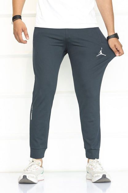 Jrdn 'Flight-Ready' Kinetic Stretch SlimFit Trouser In Dark Grey