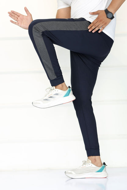 Nke 'Gravity-Defy' 4-Way Stretch SlimFit Trouser