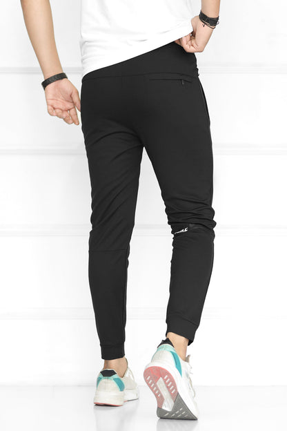 Nke 'Airborne' Division Active SlimFit Trouser In Black