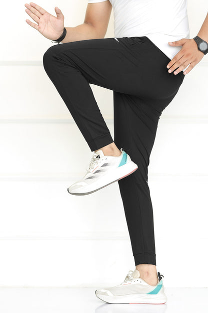 Nke 'Airborne' Division Active SlimFit Trouser In Black